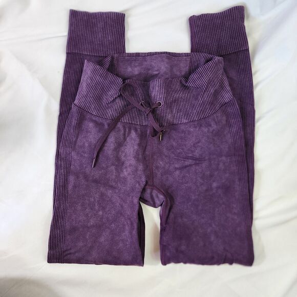 PINK Active Purple leggings with sweater detailing - Picture 1 of 4